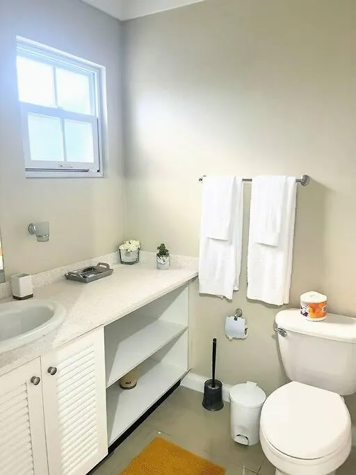 RioNuoya Huddersfield House 아파트 자메이카