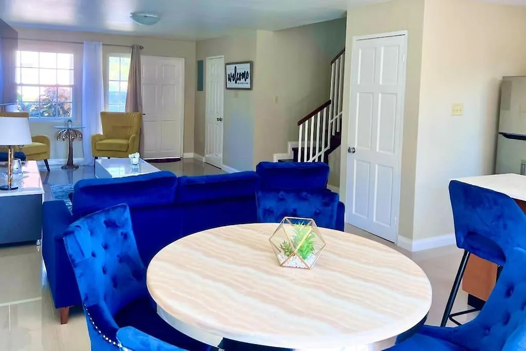 RioNuoya Huddersfield House 아파트